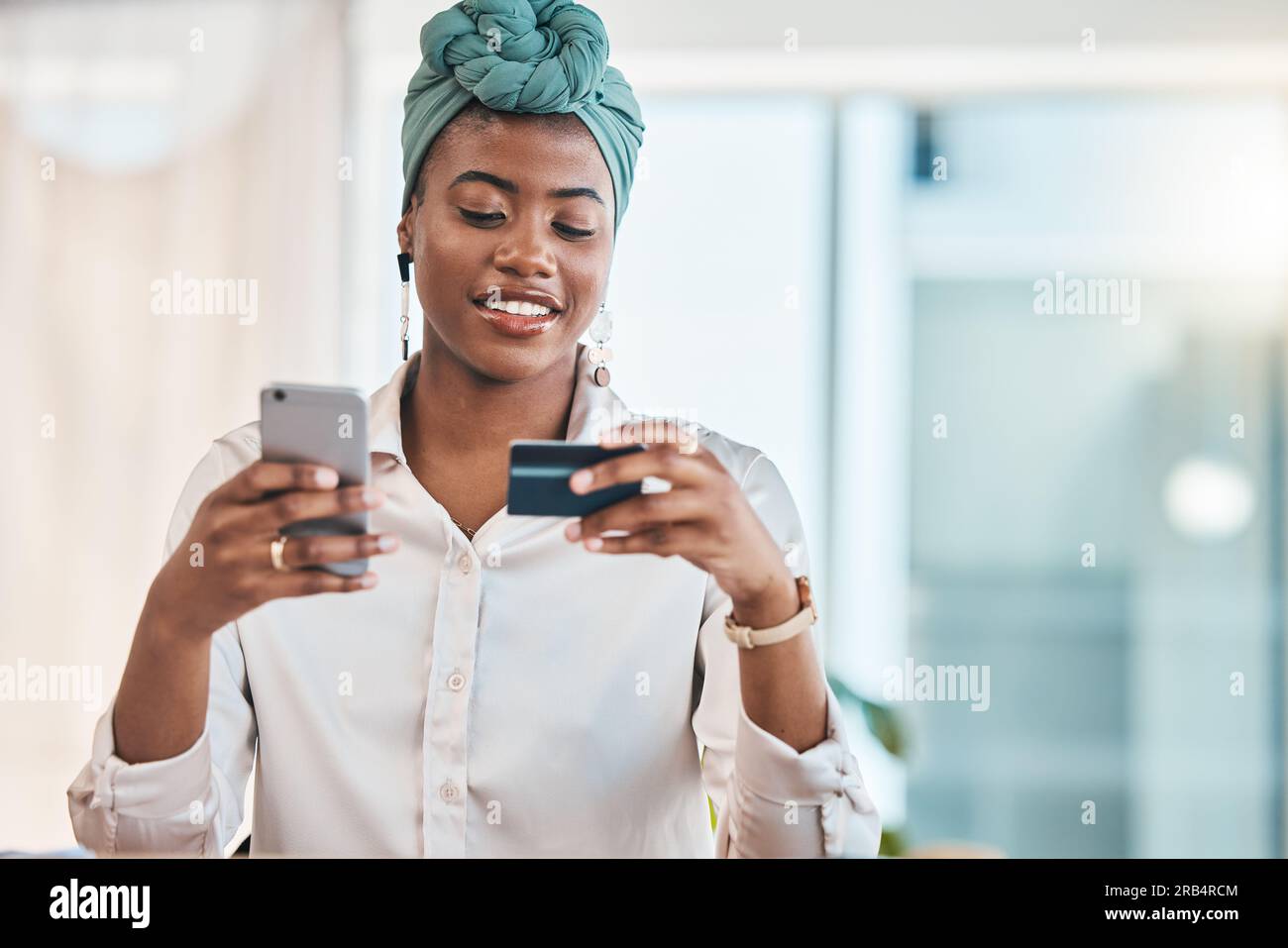 Happy black office girl hi-res stock photography and images - Alamy