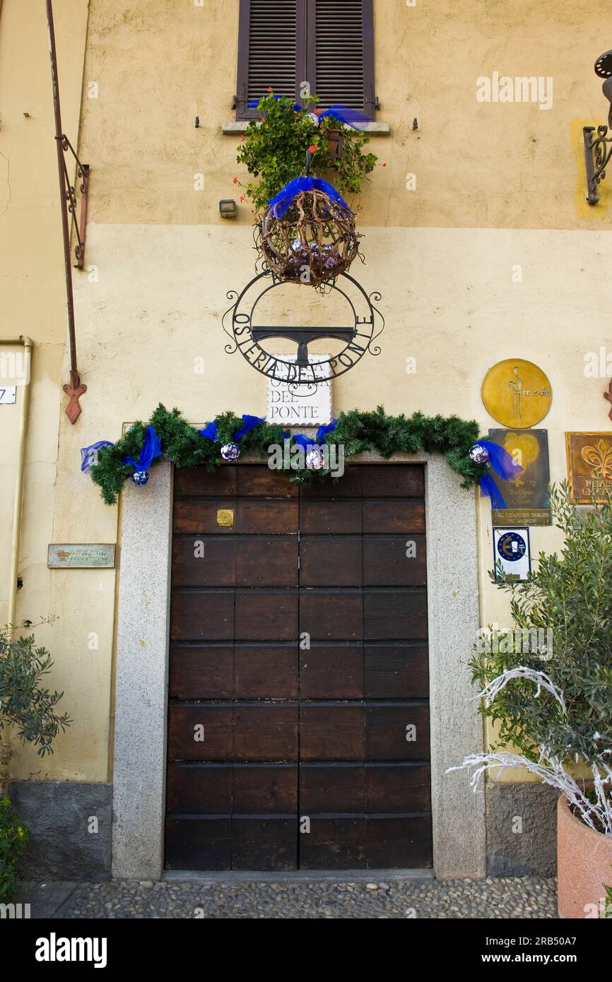 Antica Osteria del Ponte. Cassinetta di Lugagnano. Naviglio Grande. Lombardy. Italy Stock Photo