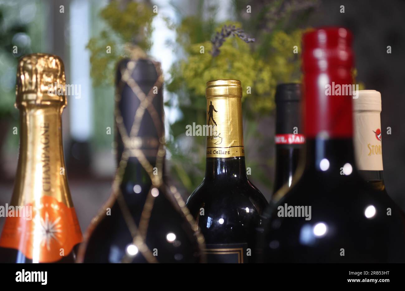 The Danish online wine retailer Winefinder may continue to sell and deliver wine to Swedish customers, the Supreme Court ruled today. The Supreme Court announced, on Friday, that the company's sale does not contravene Swedish alcohol law and upholds the Patent and Market Supreme Court's ruling. Stock Photo