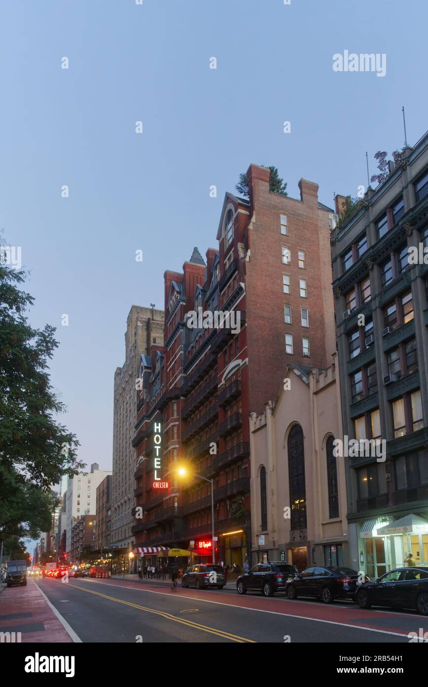Chelsea Hotel at Night Stock Photo Alamy