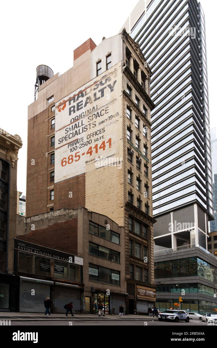 Old New York Signs: Hudson Realty Stock Photo