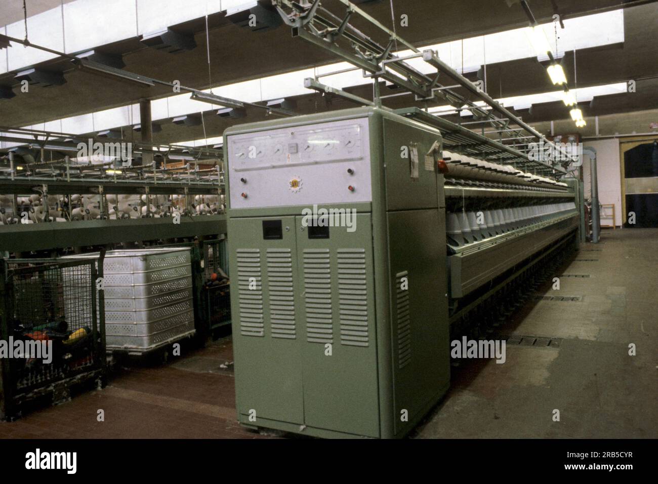 Open end spinning machine hires stock photography and images Alamy