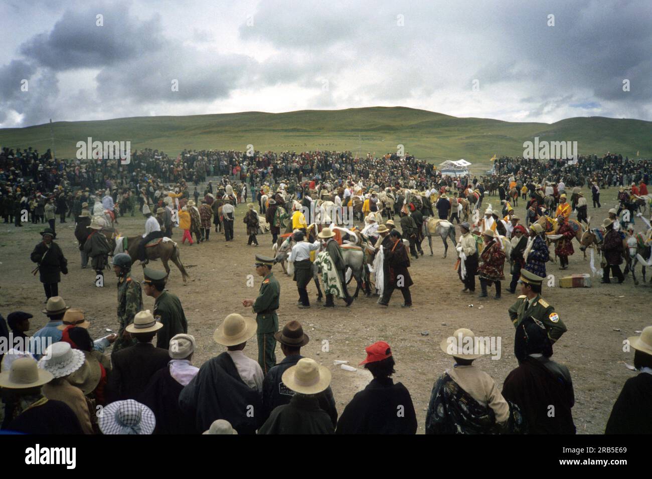 Tibet horizontal hi-res stock photography and images - Alamy