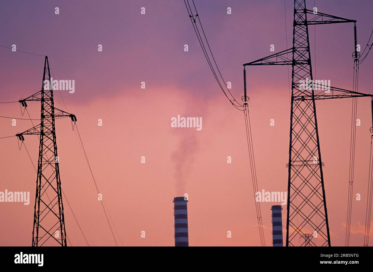 Pylon Helocoils High voltage pylons detail hi-res stock photography and images - Alamy