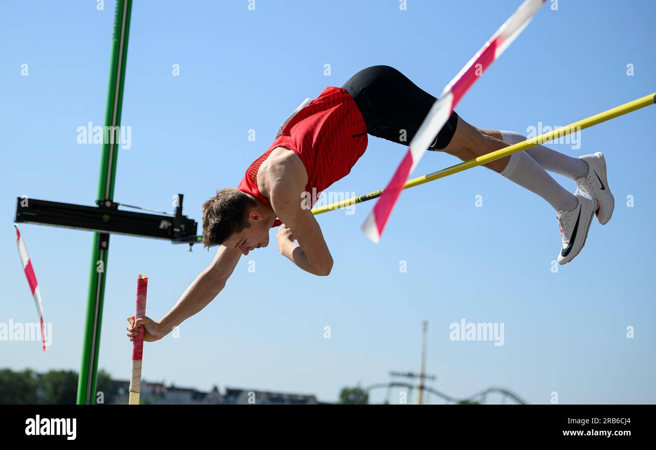 Hendrik MUELLER (Muller) TSV Bayer o4 Leverkusen) action, men's pole vault final, on July 7th, 2022 in Duesseldorf/Germany. The finals 2023 Rhine-Ruhr from 06.07 - 09.07.2023 Stock Photo
