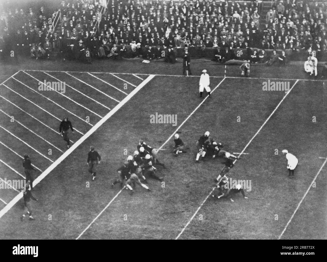 Boston, Massachusetts:  November 21, 1931 Yale halfback Albie Booth ends his college career with a dropkick that beat Harvard 3 to 0 at Soldiers Field in the 50th annual football game between the two schools. Stock Photo