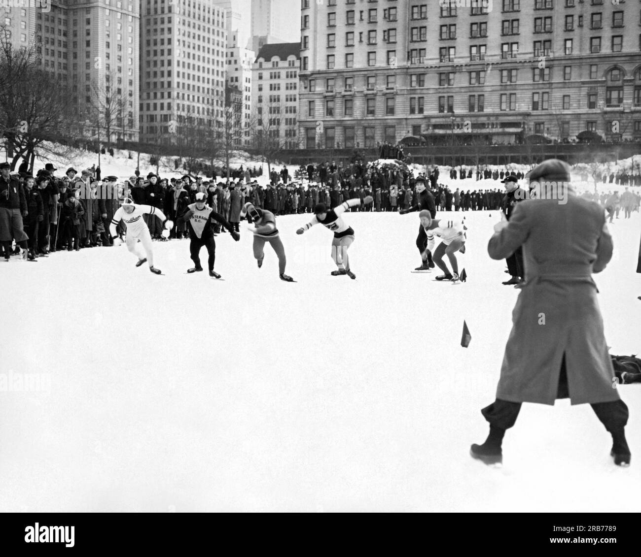 220 central park hires stock photography and images Alamy