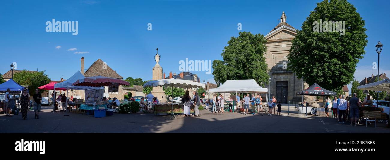 Once a month during summer there is a Marche Gourmand at the village square, Pommard FR Stock Photo
