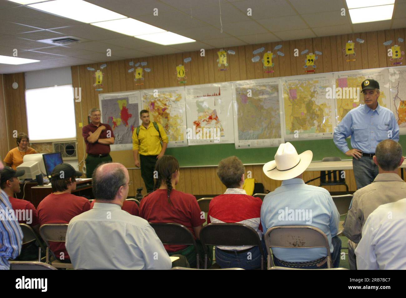 Visit of Secretary Dirk Kempthorne to southwestern Idaho, where he took ...