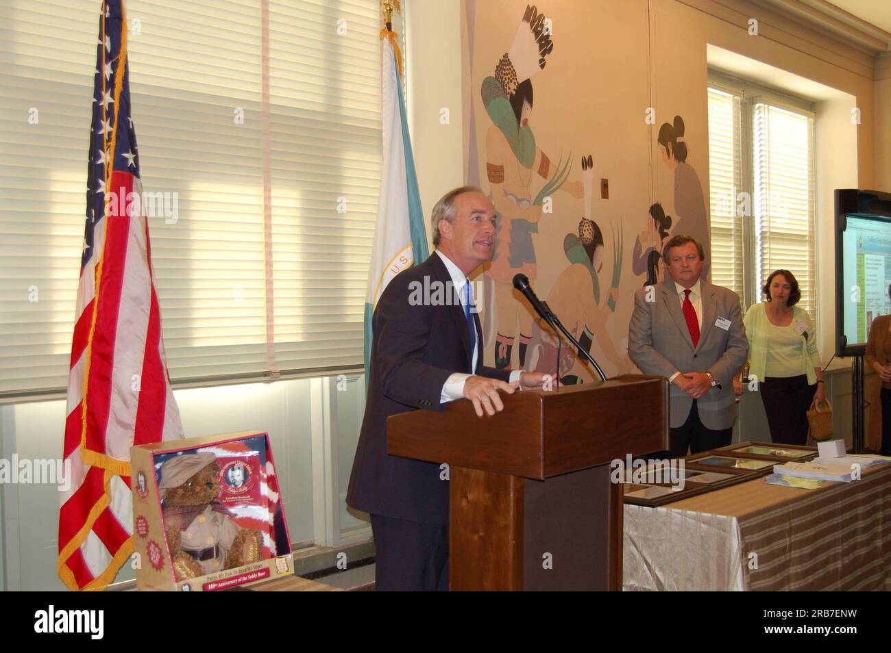 Secretary Dirk Kempthorne speaking at reception for Recreation Vehicle