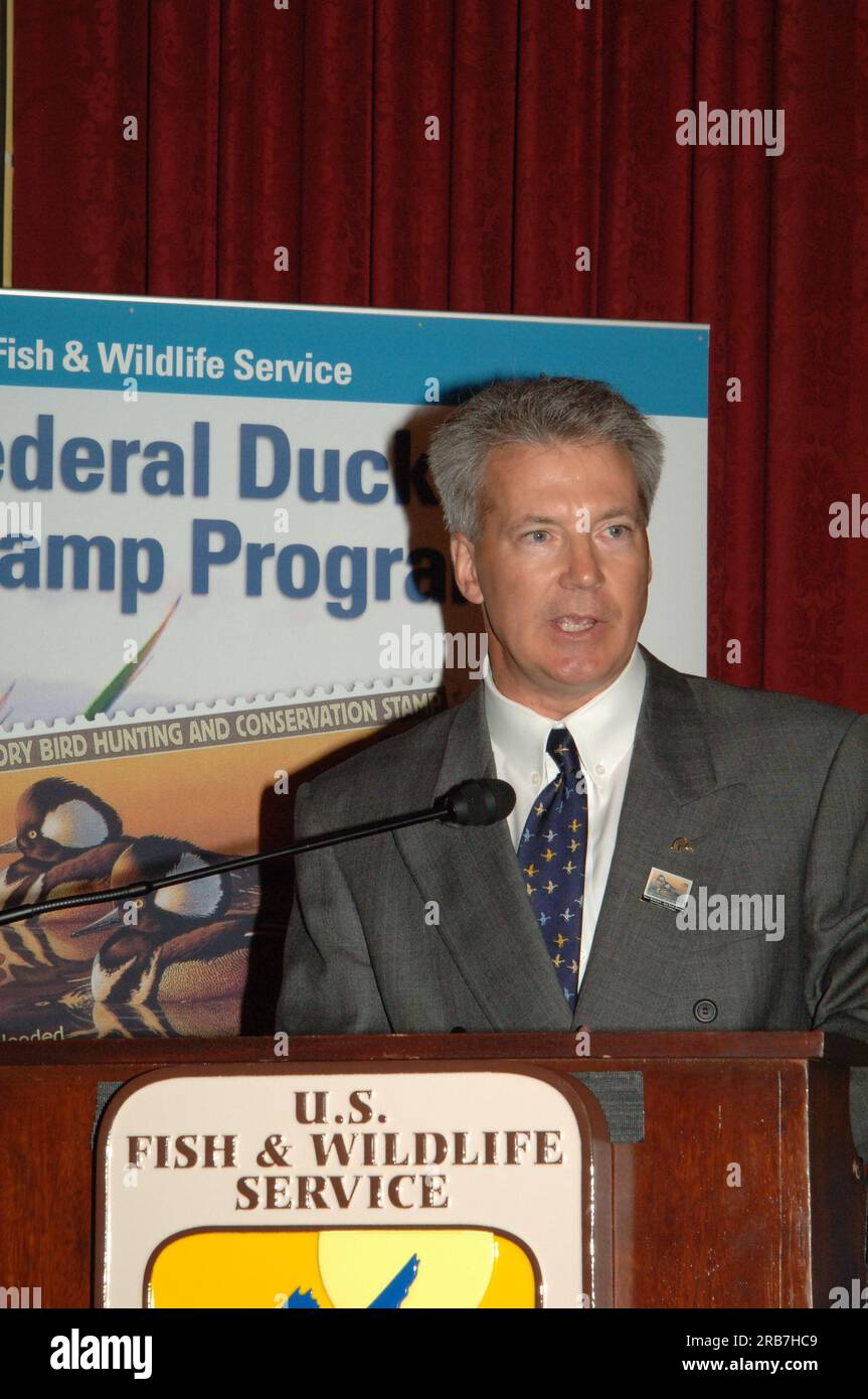 Federal Duck Stamp first day sale program at the Russell Senate Office Building on Capitol Hill, with Secretary Gale Norton, South Dakota Senators Tim Johnson and John Thune, Arkansas Senator Blanche Lincoln, South Dakota Congresswoman Stephanie Herseth, Fish and Wildlife Service Acting Director Matt Hogan, and Washington, D.C. Postmaster Delores Killette joined by 2004 Duck Stamp Contest winning artist Mark Anderson and 2005 Junior Duck Stamp Contest winning artist Kerissa Nelson, among other attendees Stock Photo