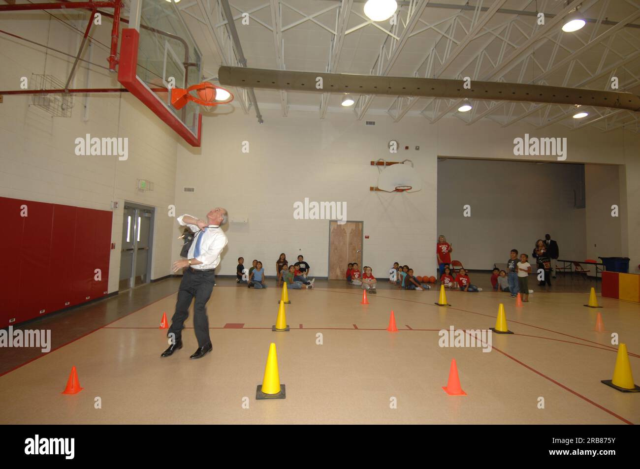 Visit of Secretary Dirk Kempthorne to the Tuba City Boarding School on