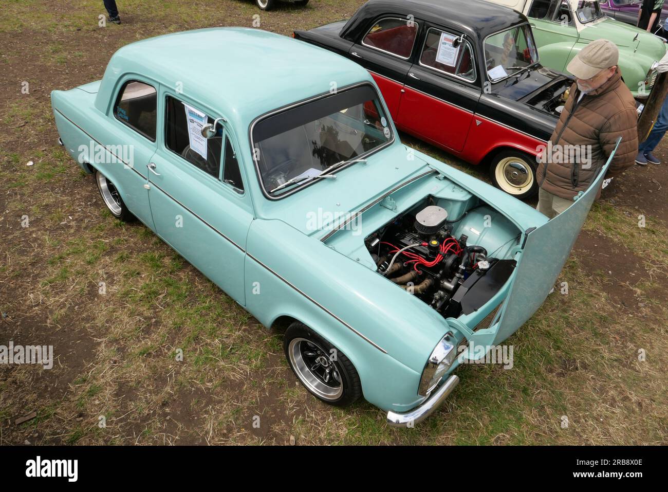 Ford grill 1960 hi-res stock photography and images - Alamy