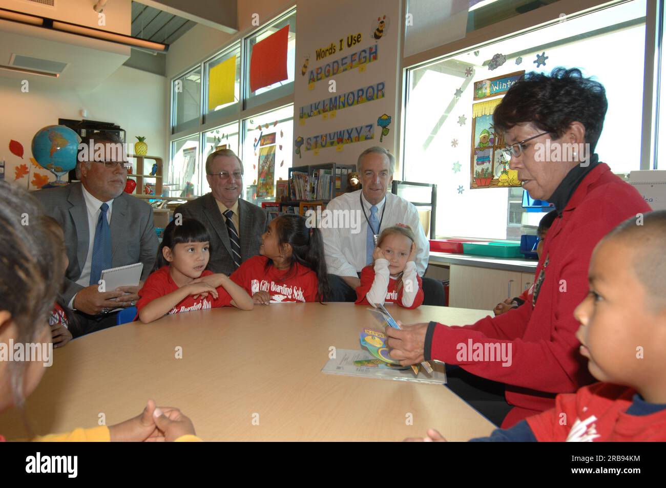 Visit of Secretary Dirk Kempthorne to the Tuba City Boarding School on