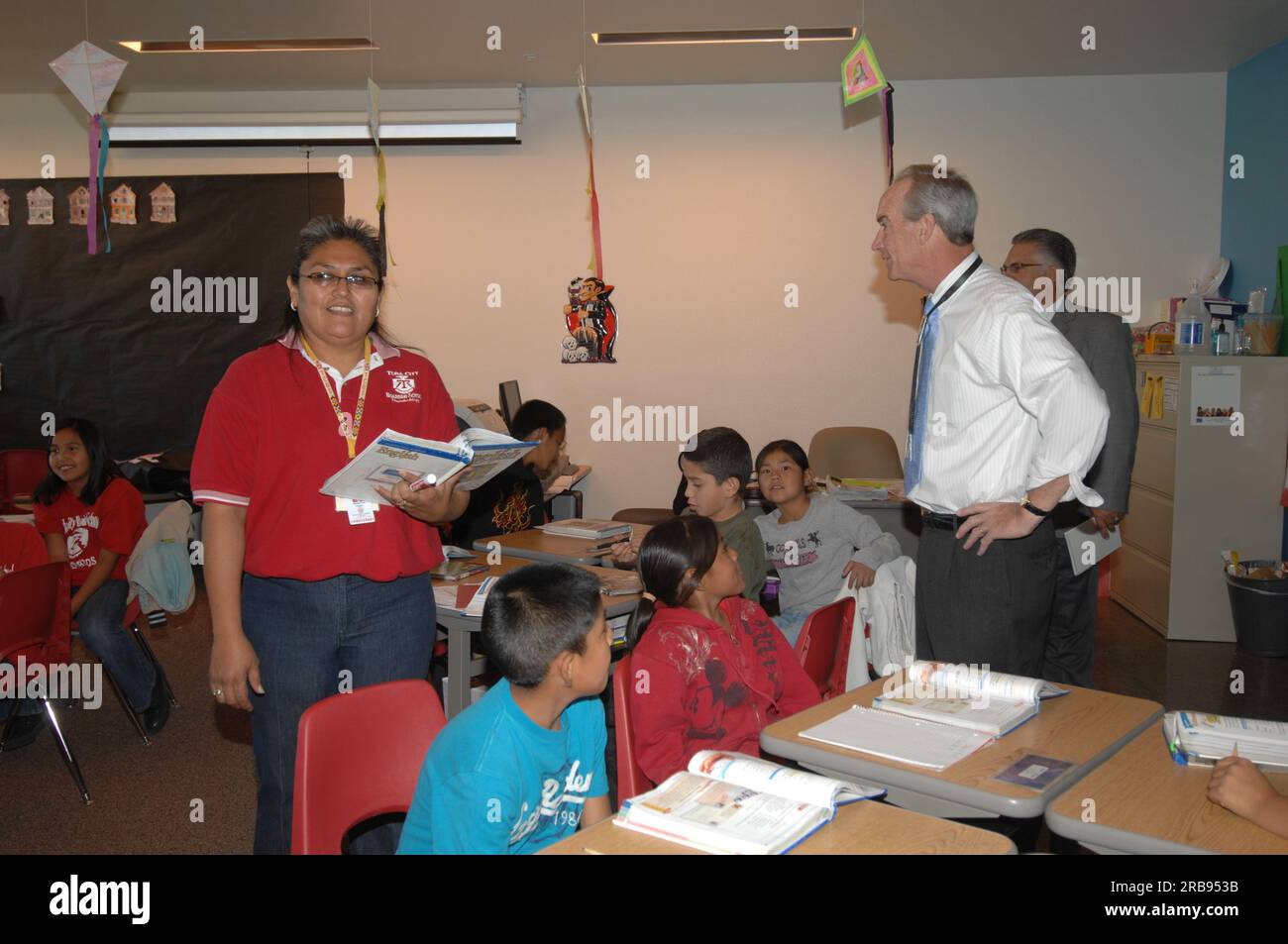 Visit of Secretary Dirk Kempthorne to the Tuba City Boarding School on