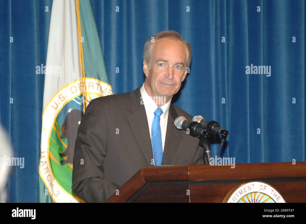 Interior employee meeting, with Secretary Dirk Kempthorne, Deputy Secretary P. Lynn Scarlett, and Associate Deputy Secretary James Cason among the senior officials speaking and fielding questions Stock Photo