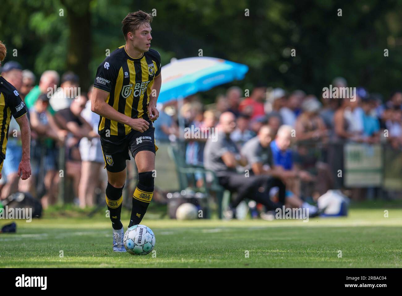 Doorwerth, Netherlands. 08th July, 2023. DOORWERTH, NETHERLANDS - JULY 8:  Michael Dokunmu of Vitesse during the Pre-Season Club Friendly match  between DUNO and Vitesse at the Sportpark de Waaijenberg on July 8