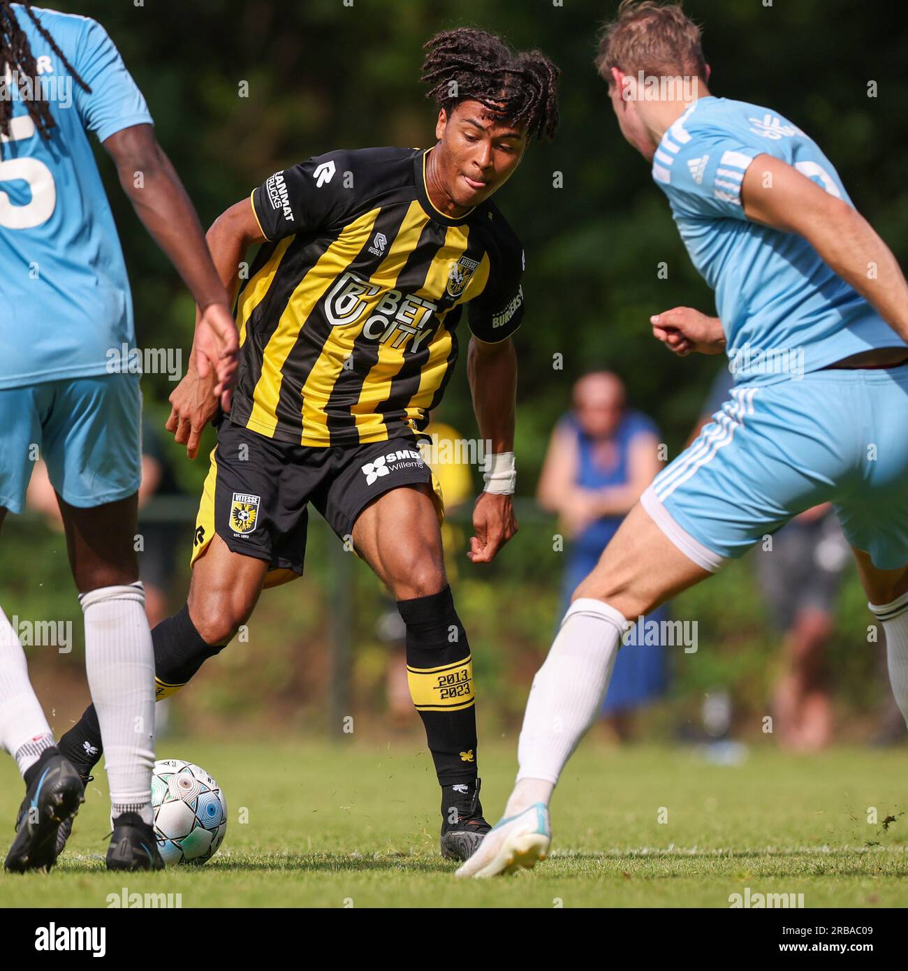 Doorwerth, Netherlands. 08th July, 2023. DOORWERTH, NETHERLANDS - JULY 8:  Michael Dokunmu of Vitesse during the Pre-Season Club Friendly match  between DUNO and Vitesse at the Sportpark de Waaijenberg on July 8