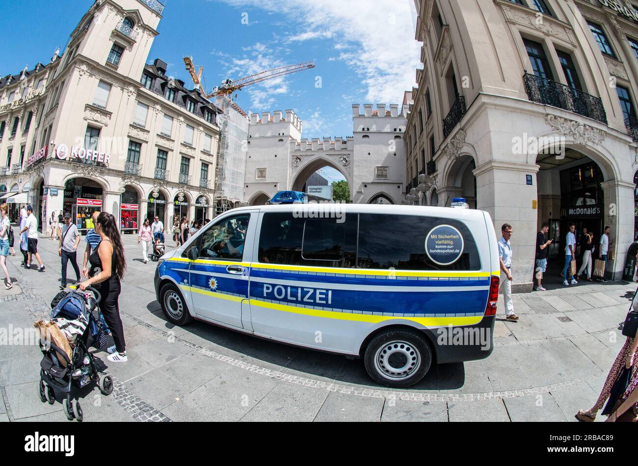 Munich, Bavaria, Germany. 8th July, 2023. Police at Munich's Stachus are now becomming commonpllace as the area has become home to sometimes hundreds of youths with migrational backgrounds engaging in violent acts, carrying weapons, dealing drugs, and harassing and robbing tourists and passers by. A study has recently been released that discusses the youth gang problem and hotspots in Munich pushing some of these people away to less-patrolled areas like Pasing, Aubing, and Laim. (Credit Image: © Sachelle Babbar/ZUMA Press Wire) EDITORIAL USAGE ONLY! Not for Commercial USAGE! Stock Photo