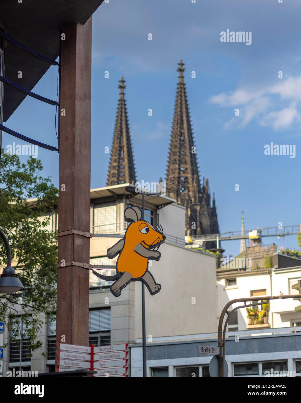 Urban city scenery hi-res stock photography and images - Alamy