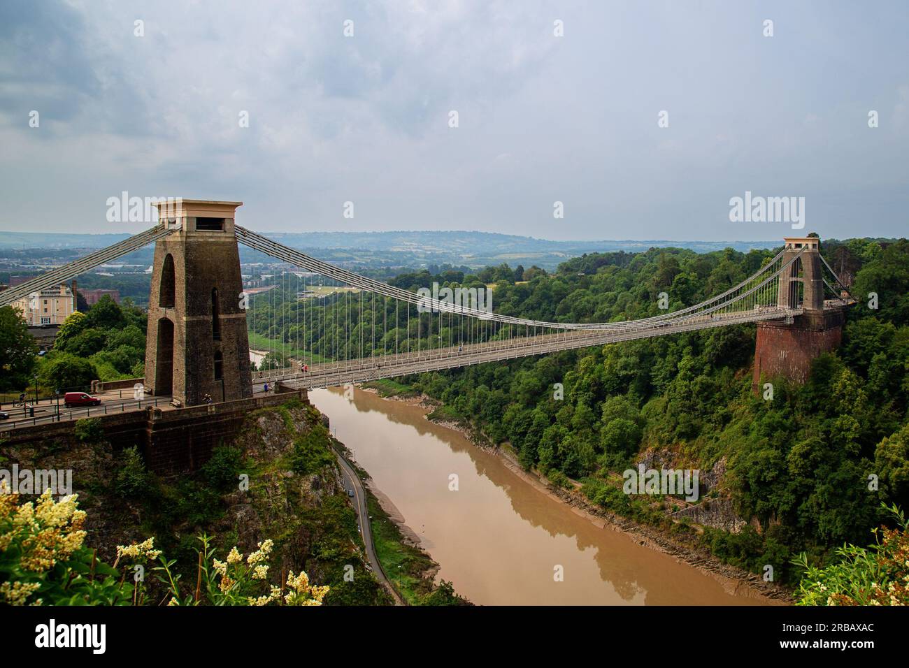 Clifton suspension bridge iconic hi-res stock photography and images ...