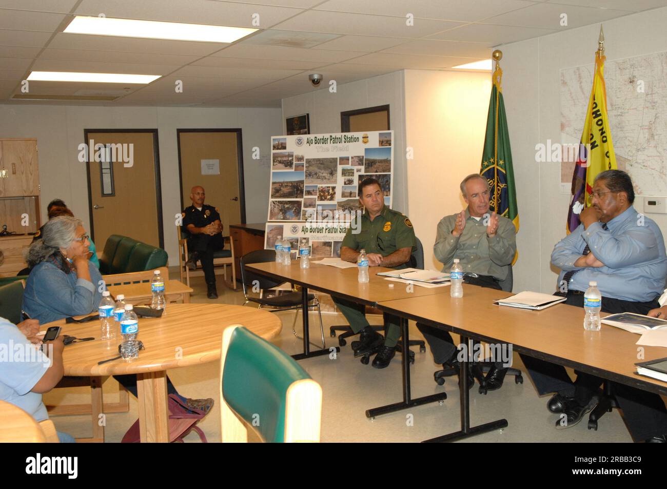 Visit of Secretary Dirk Kempthorne to Pima County, Arizona's border area with Mexico, for tours, discussions with Bureau of Indian Affairs staff and U.S. Customs and Border Protection personnel meeting at the Ajo Border Patrol Station Stock Photo