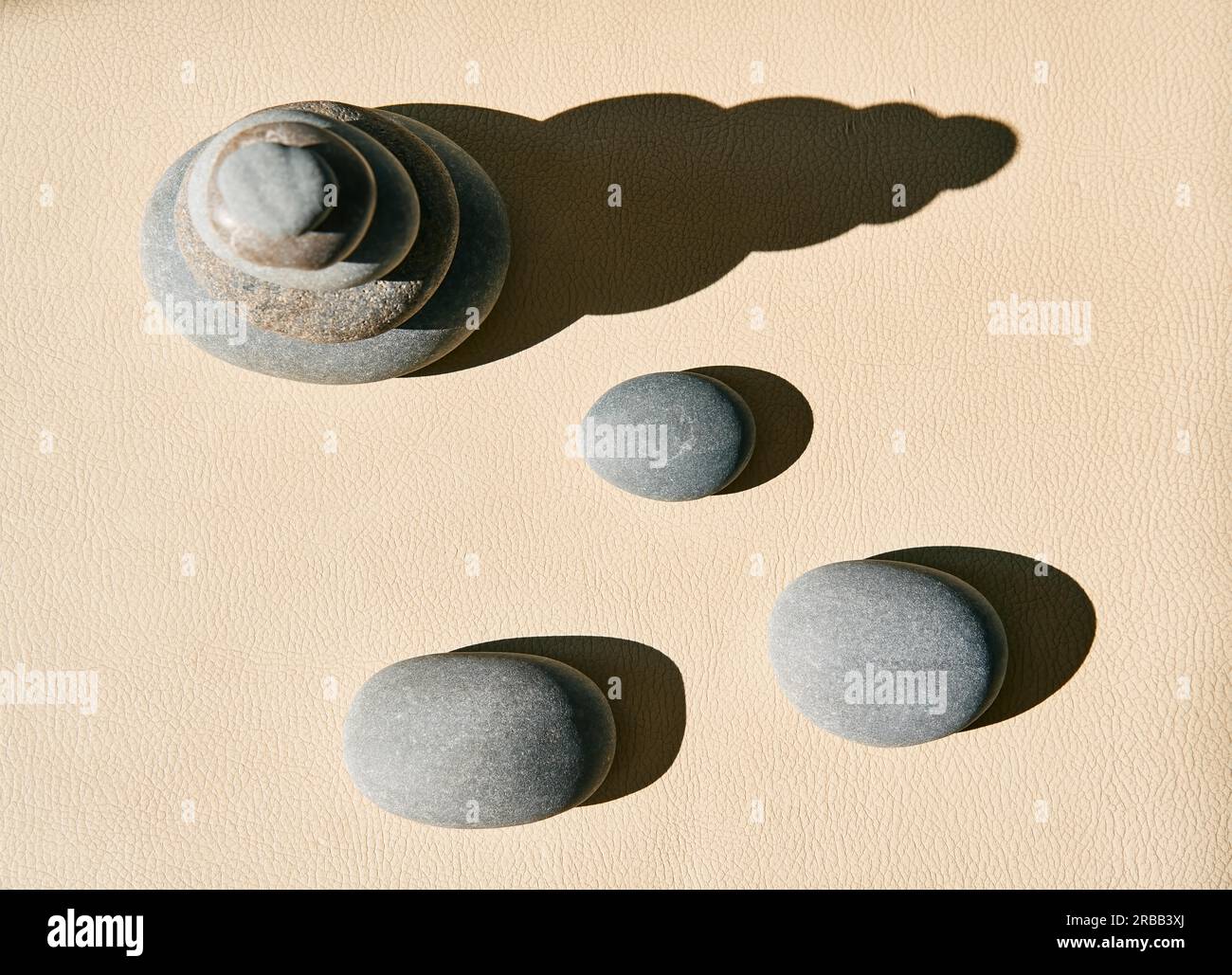 Zen balance scale hi-res stock photography and images - Alamy