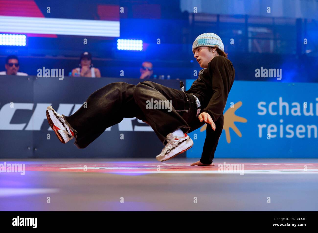 Die Finals 2023 Breaking Männer Deutsche Meisterschaft B-Boys Final am 08.07.2023 in der Gießhalle 1 im Landschaftspark Duisburg-Nord  in Duisburg Halbfinale DEADLY  DANI  ( Daniel RAMIREZ  ) Foto : Norbert Schmidt, Düsseldorf Stock Photo