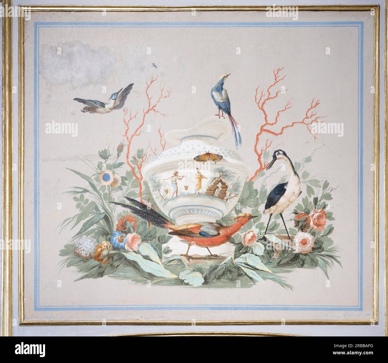 Chinese Still Life with Porcelain Vase and Heron, Fassan, Butterfly, Flowers, Detail Chinese Wallpaper, Chinoiserie, Chinese Room, Sala cinese 18th Stock Photo
