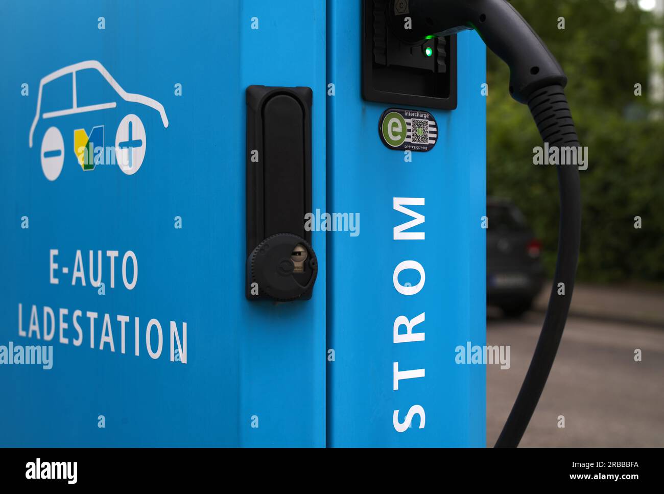 Charging station Stadtwerke Stuttgart for electric cars, electric charging station, echarging