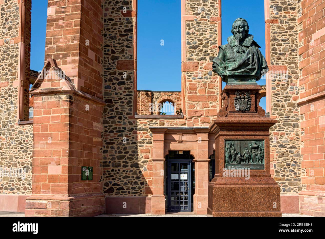 WalloonDutch Church, double church, ruin, Gothic, monument, bronze