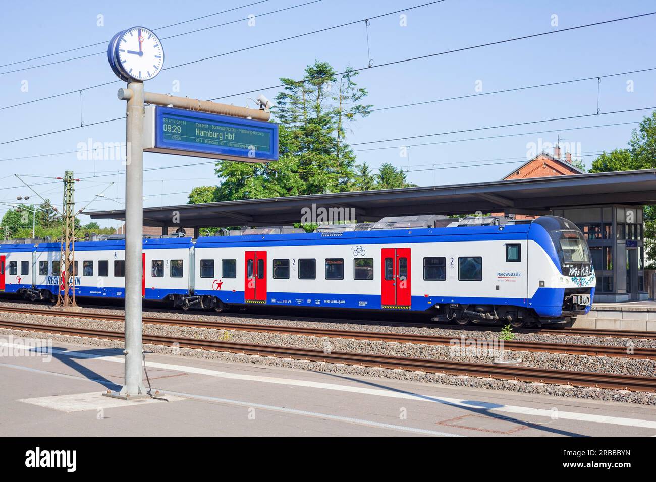 Local train of the Nordwestbahn, railway station, Rotenburg an der Wuemme, Lower Saxony, Germany Stock Photo