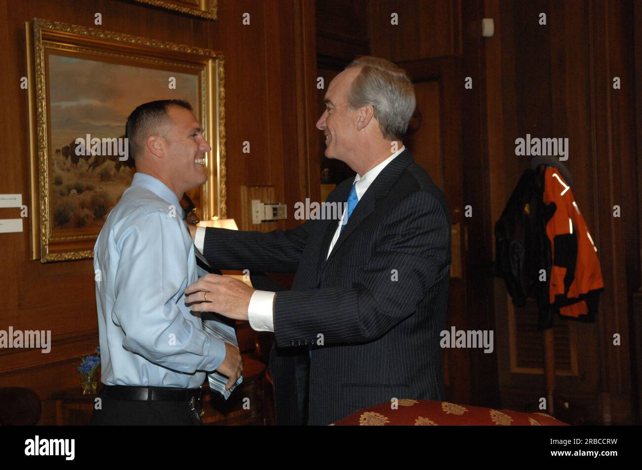 Secretary Dirk Kempthorne receiving visit at Main Interior from Cleveland Corder, professional boxer, International Boxing Council-National Boxing Association middleweight champion, from Boise, Idaho Stock Photo