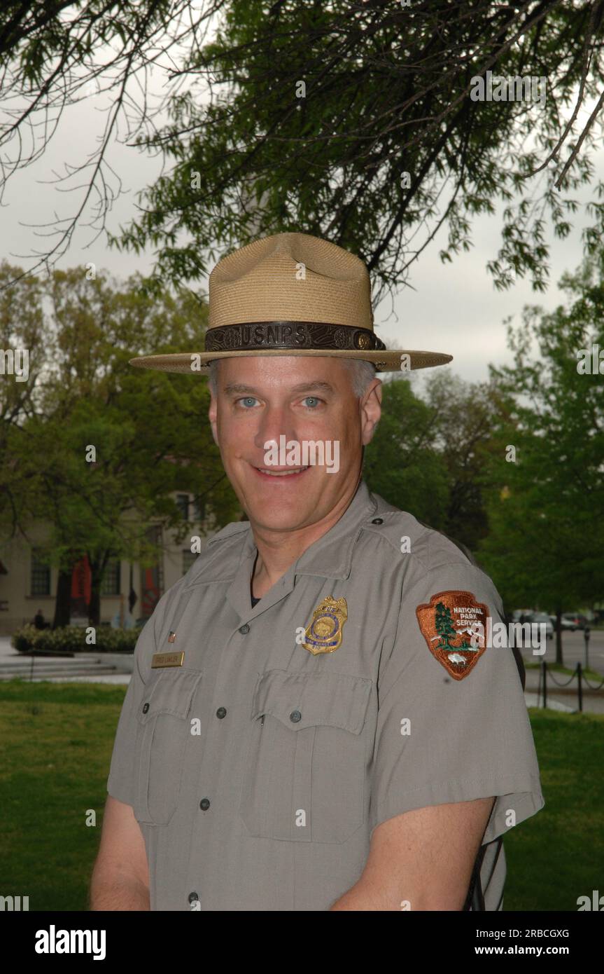 U s national parks ranger hi-res stock photography and images - Alamy
