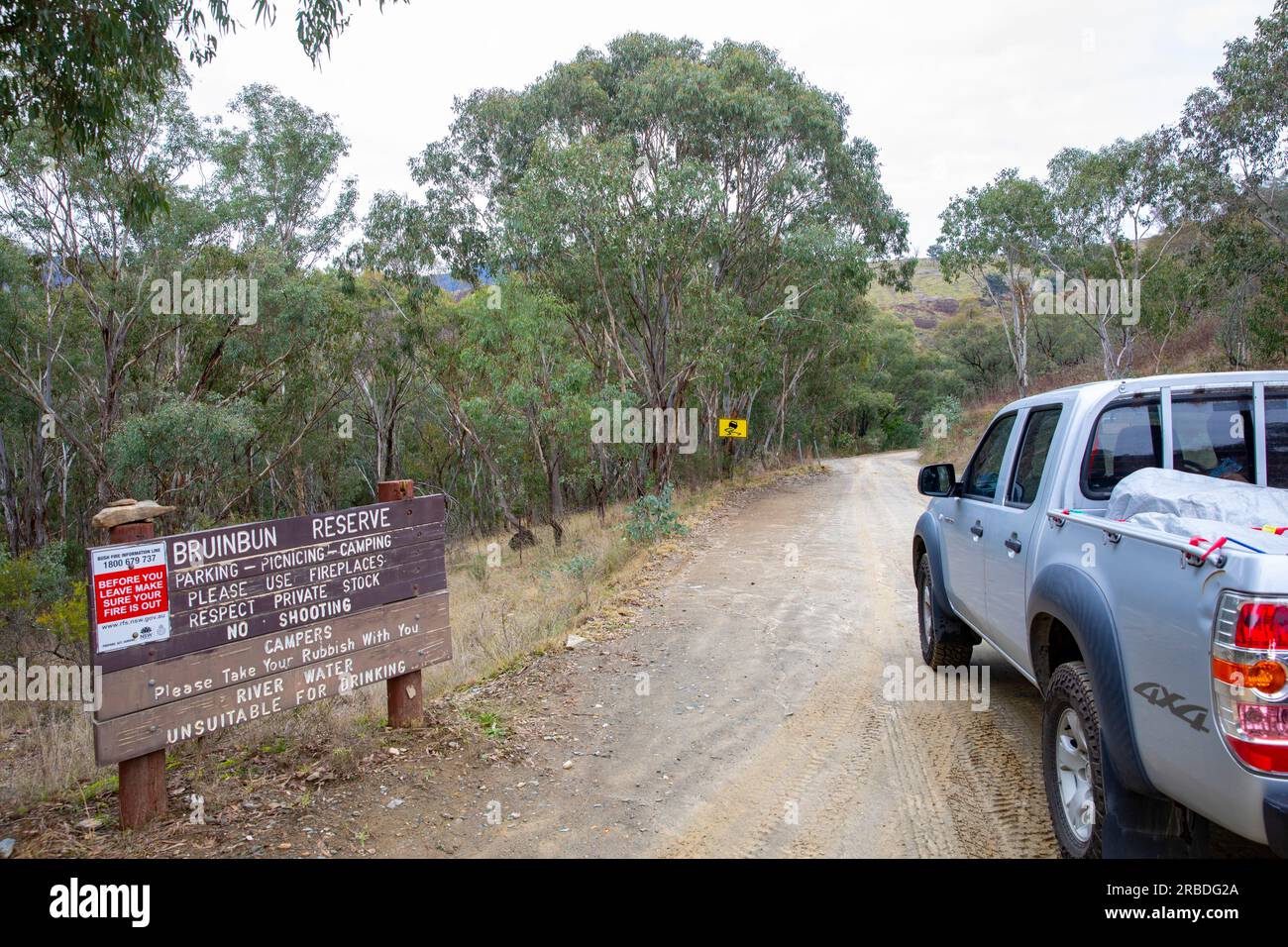 The Bridle track between Bathurst and Hill End, 4x4 ute passes by Bruinbun reserve a camping and picnic area next to the trail, New South Wales Stock Photo