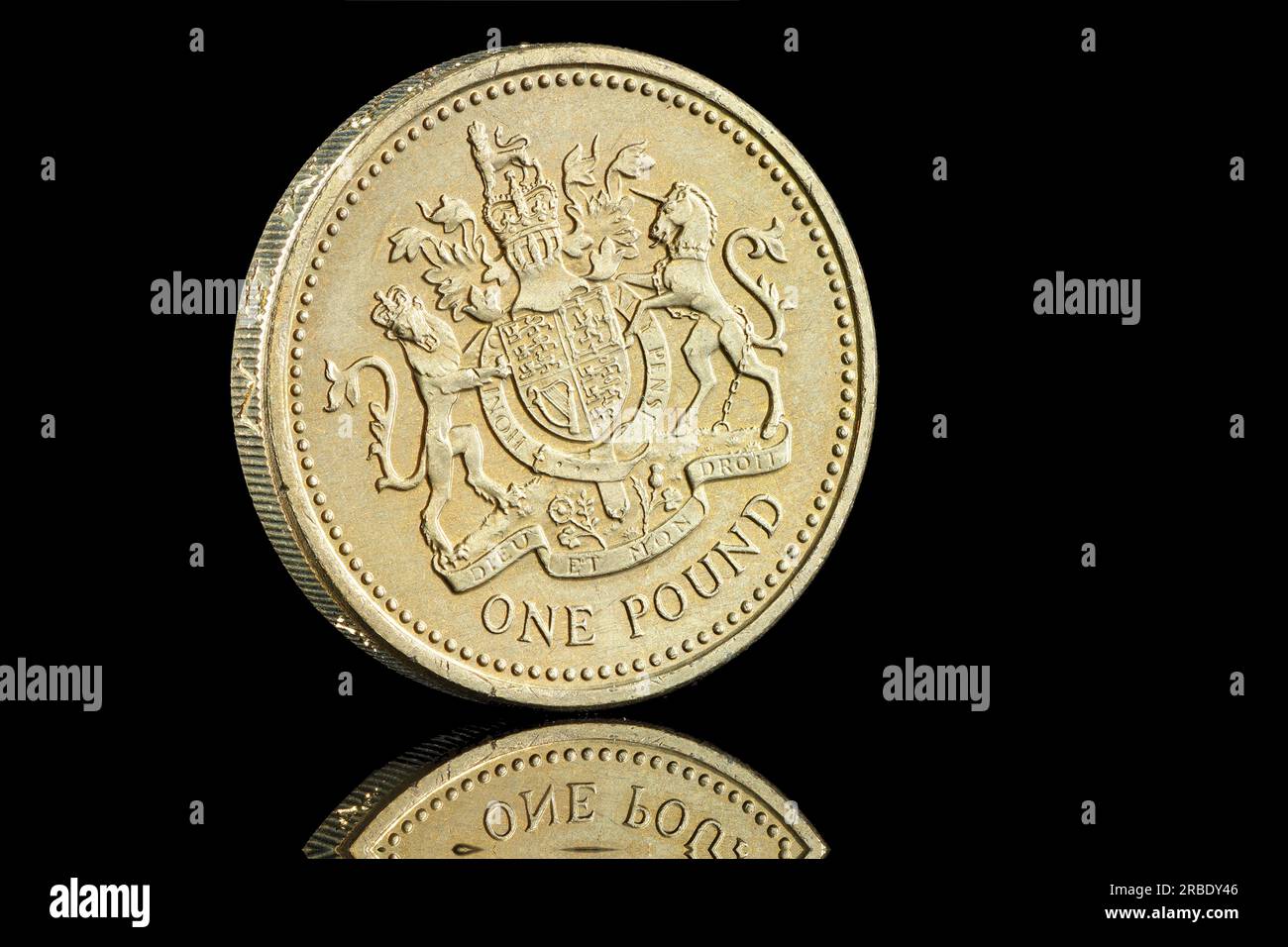 1983 one pound coin hi res stock photography and images Alamy