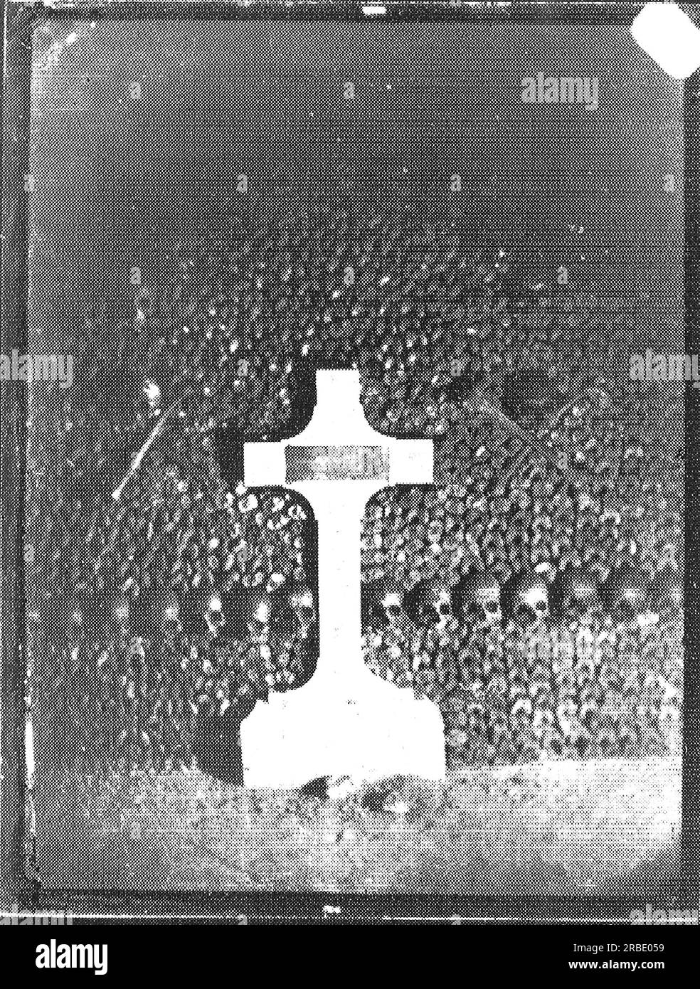 Catacombes De Paris 1861 By Felix Nadar Stock Photo Alamy catacombes-de-paris-1861-by-felix-nadar-stock-photo-alamy