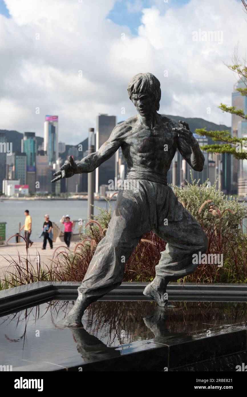 Statue of Bruce LEE at Tsim Sha Tsui Waterfront, Hong Kong, China Stock Photo