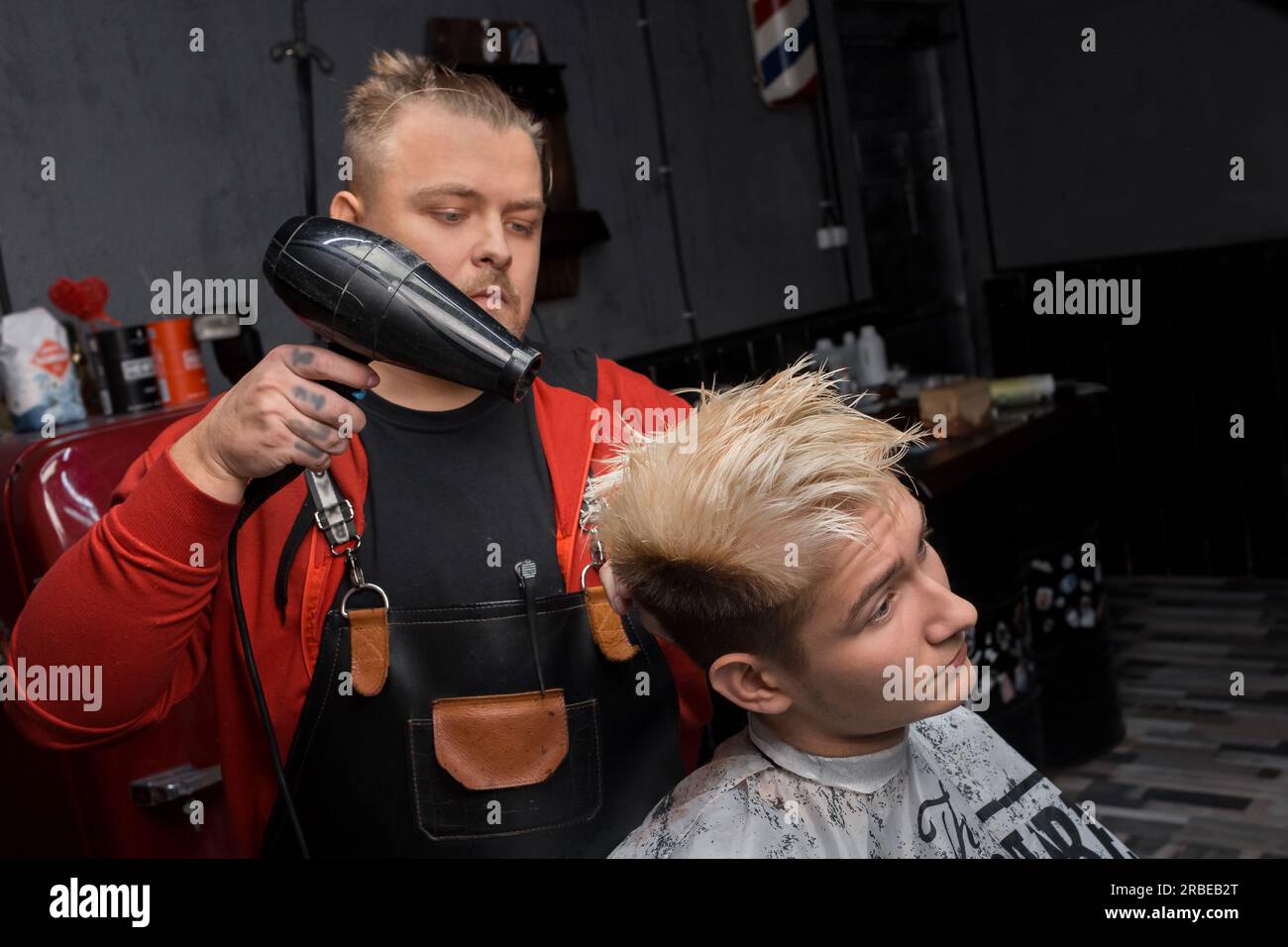 Hair salon client hi-res stock photography and images - Alamy