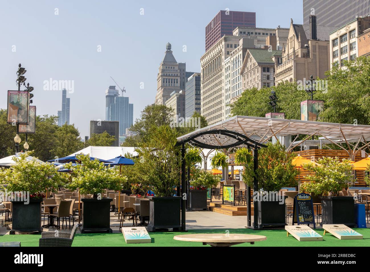 Restaurant Outdoor Patio In McCormick Tribune Plaza Millennium Park