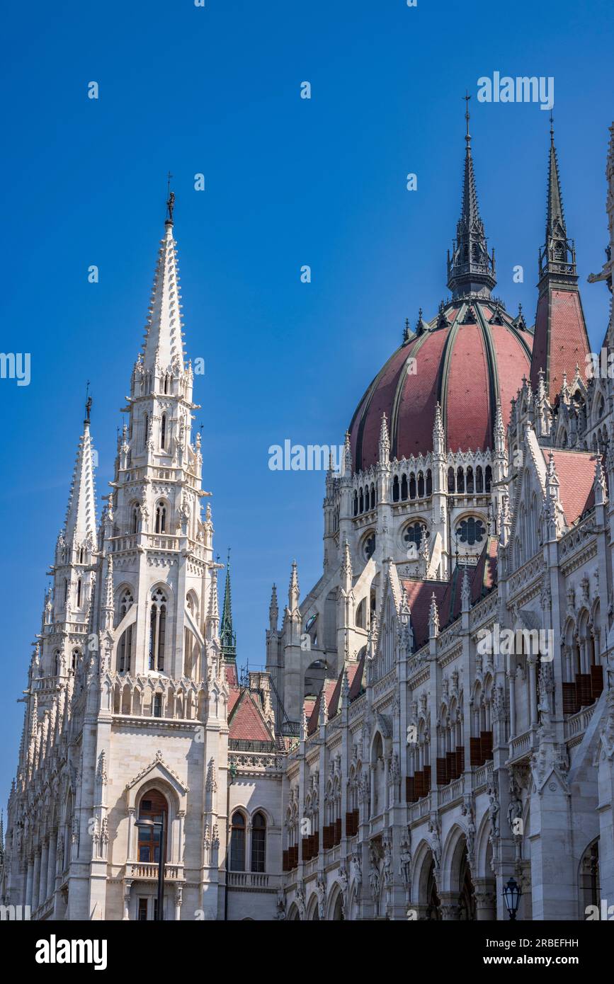 The Hungarian Parliament building on the River Danube at Budapest, Hungary Stock Photo