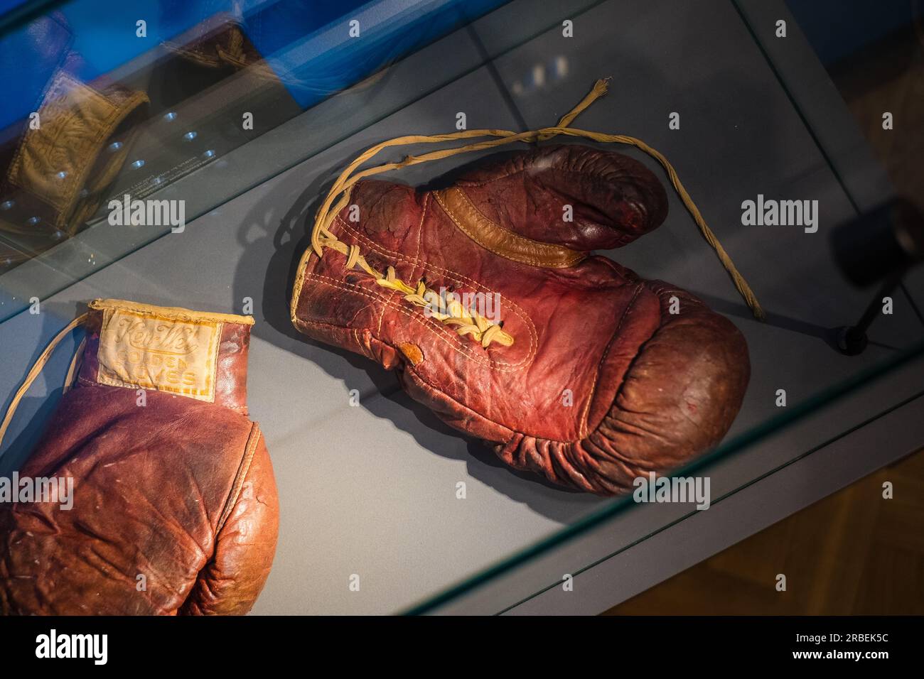 1950s boxing hi-res stock photography and images - Alamy