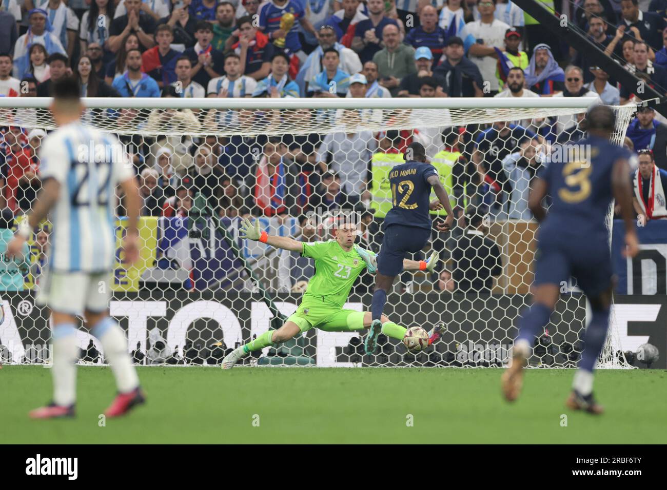 Lusail, Qatar, 18th. December 2022. Emiliano Martinez Save With The 