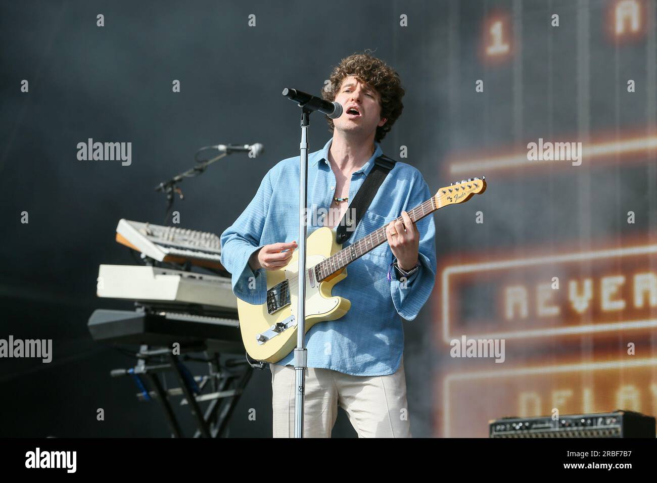 Glasgow, UK. 09th July, 2023. The Kooks are an English pop-rock band formed in 2004 in Brighton. The band consists of Luke Pritchard (vocals/rhythm guitar), Hugh Harris (lead guitar/synthesizer/bass) and Alexis Nunez (drums) and Dan Logan on bass.. Their music is primarily influenced by the 1960s British Invasion movement and post-punk revival of the new millennium. Credit: Findlay/Alamy Live News Stock Photo