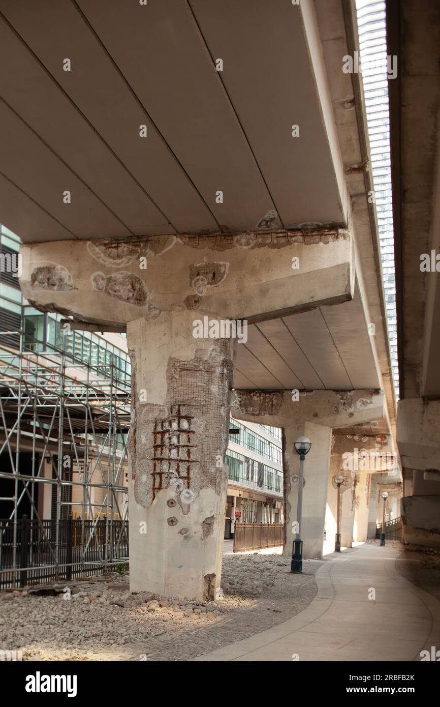 disintegrating pillars of Gardiner Expressway ramp in Toronto, Canada ...