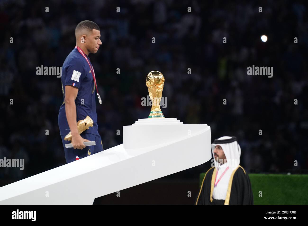 Mobile fifa world cup 2022 hi-res stock photography and images - Alamy