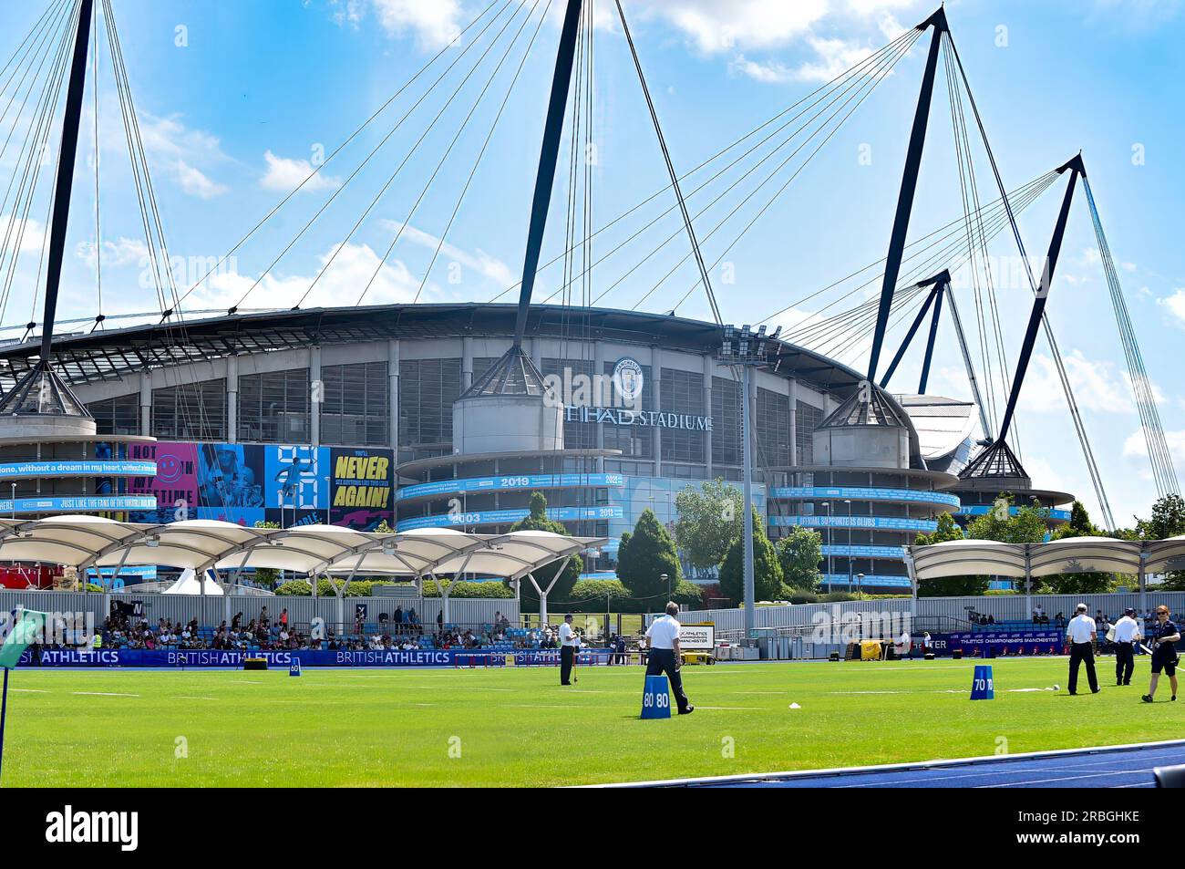 Manchester, UK. 08th July, 2023. Manchester Regional Arena, Manchester, UK. National UK Athletics Championships 2023. Caption: Manchester Regional Athletics Track with the Etihad Stadium in the background. Picture: Mark Dunn/Alamy Live News (Sport) Credit: Mark Dunn Photography/Alamy Live News Stock Photo