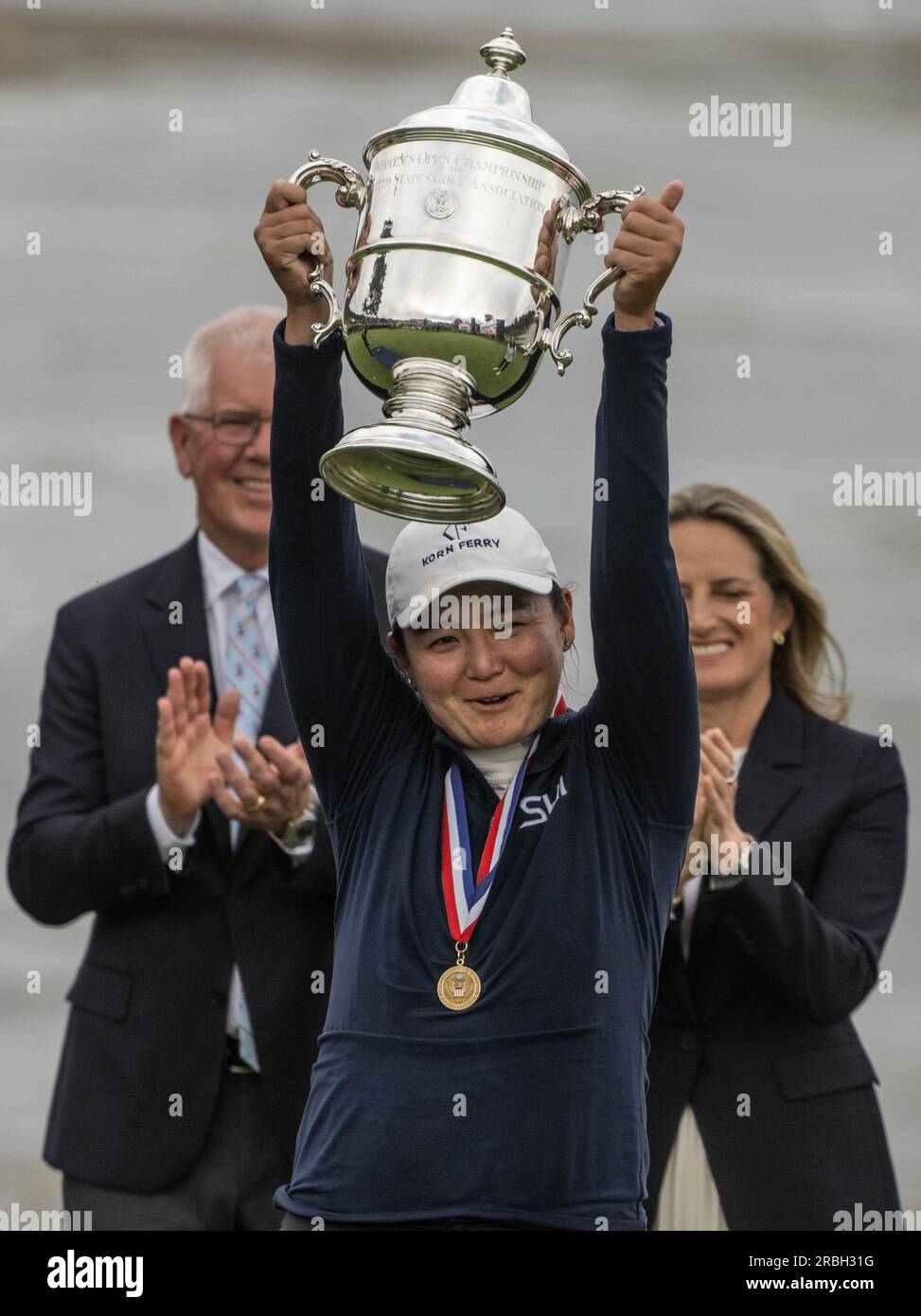 Pebble Beach, United States. 09th July, 2023. Allison Corpuz of Kapolei, Hawaii holds the trophy