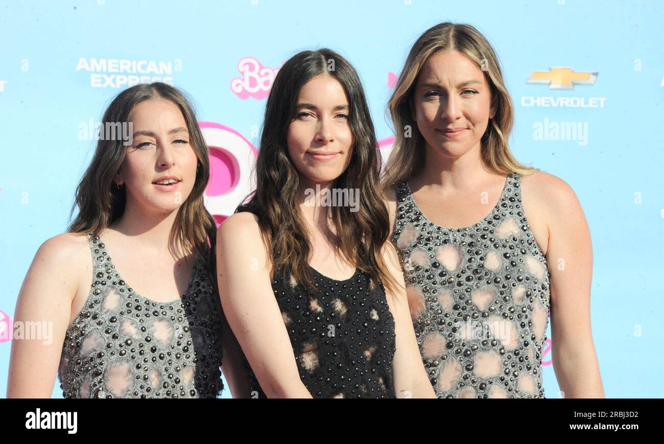 Attending the Louis Vuitton Show With the Haim Sisters