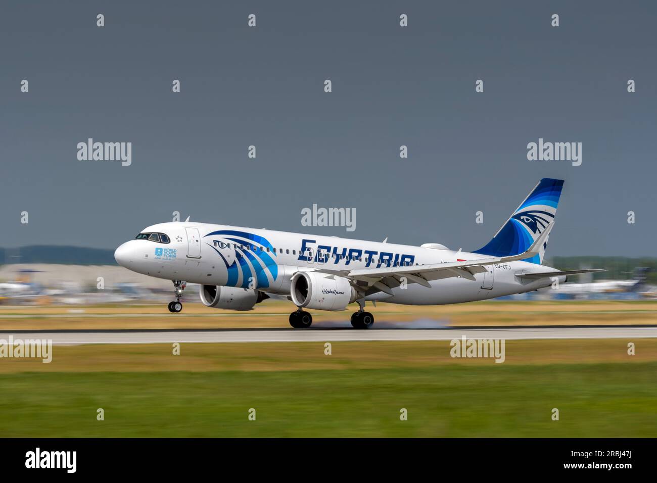 Munich, Germany - July 08. 2023 : EgyptAir Airbus A320-251N with the aircraft registration SU-GFJ during landing to the southern runway 26L of the Mun Stock Photo